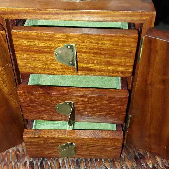 FINE CHINESE WOOD WITH BRASS THREE DRAWERS JEWELRY BOX - Picture 5 of 5